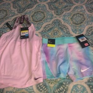 Nike set for womens, size small with tags